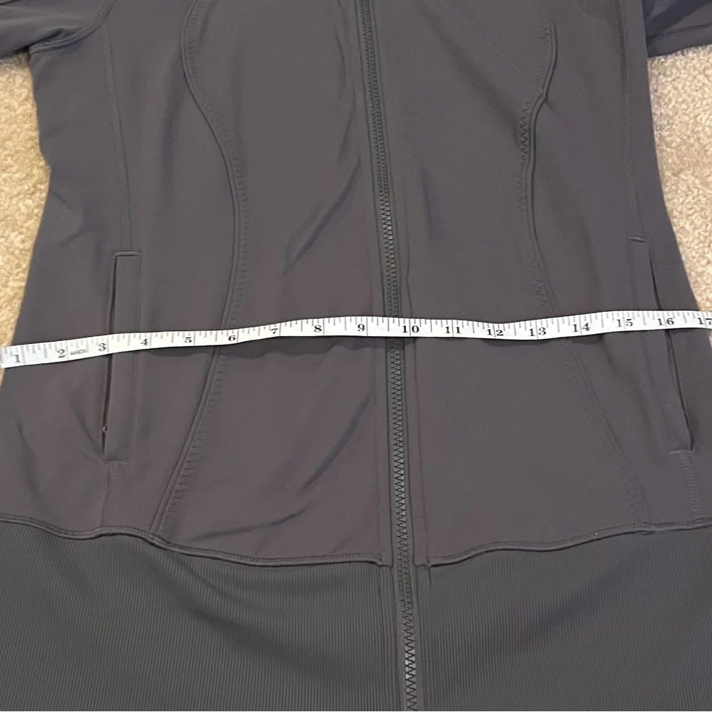 Lululemon Grey Jacket - Picture 9 of 9